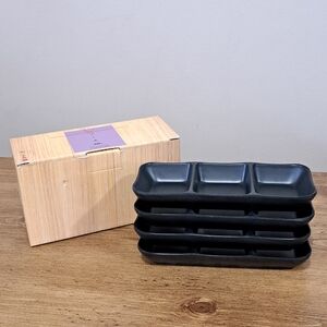 4 Piece Dipping Sauce Trays - Black - Serving Dishes Condiment Tray NIB